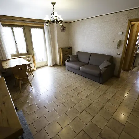 Apartment 3000 *