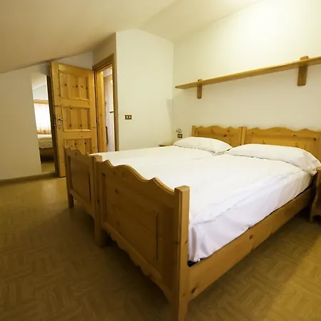 Apartment 3000 *